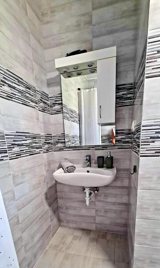 Lilac Apartman Balatonlelle Dış mekan fotoğraf